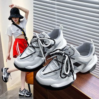 Durva talpú, fűzős női tornacipő többféle színben