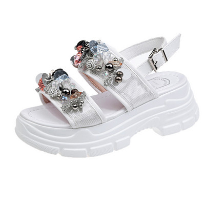 Női alkalmi szandál 3D elemmel és magas talppal több színben