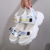 Női alkalmi szandál két színben matricával