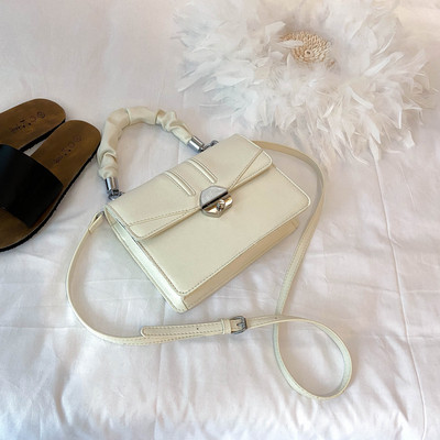 Σύγχρονη γυναικεία τσάντα από οικολογικό δέρμα με δύο λαβές