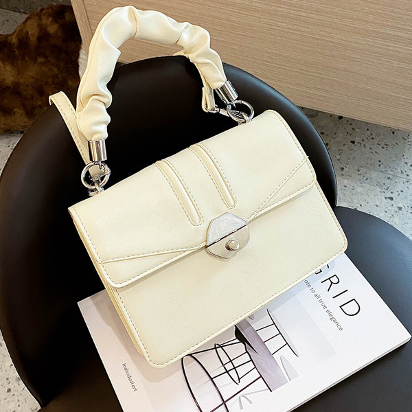 Σύγχρονη γυναικεία τσάντα από οικολογικό δέρμα με δύο λαβές