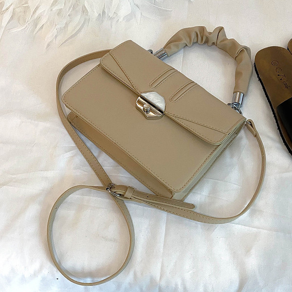 Σύγχρονη γυναικεία τσάντα από οικολογικό δέρμα με δύο λαβές