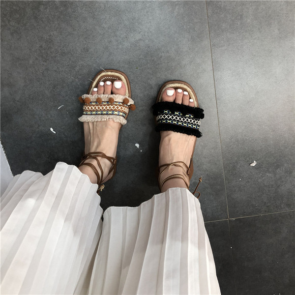 Modern női textil szandál lapos talppal