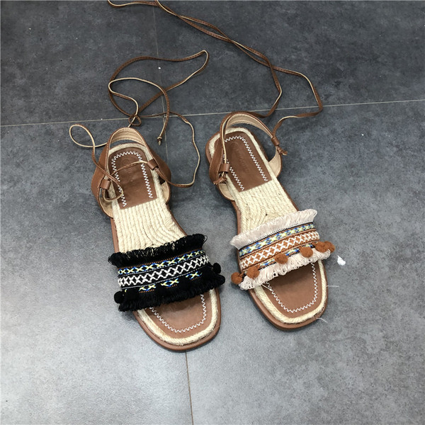 Modern női textil szandál lapos talppal