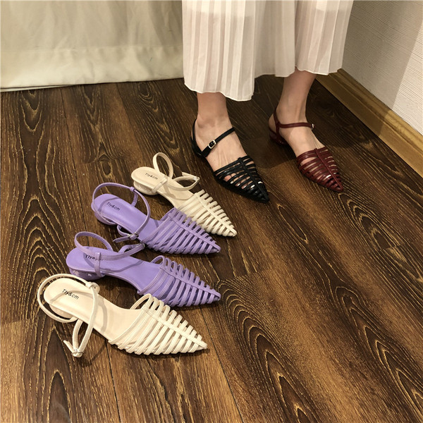 Női szandál hegyes modell öko bőrből