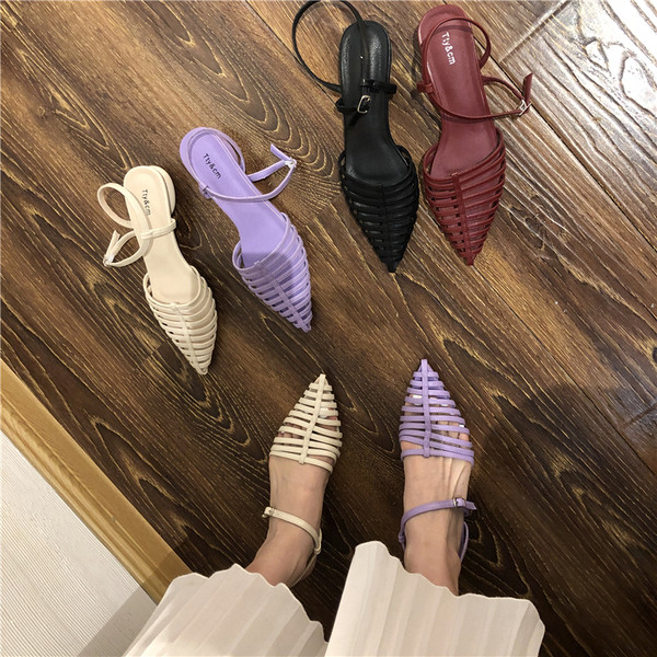 Női szandál hegyes modell öko bőrből