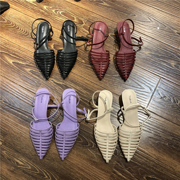 Női szandál hegyes modell öko bőrből