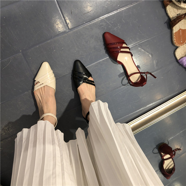 Naiste sandaalid ökonahast terava mudeliga