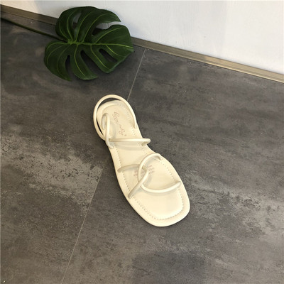 Lezser műbőr szandál vékony pánttal