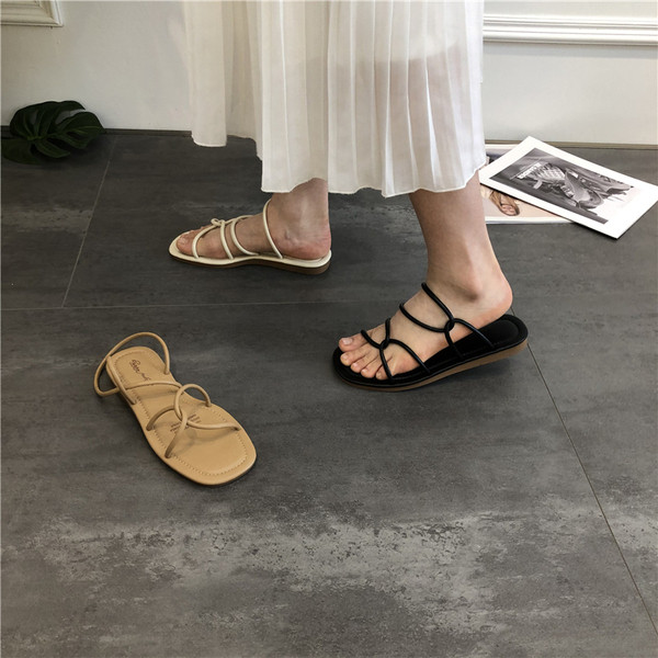 Lezser műbőr szandál vékony pánttal