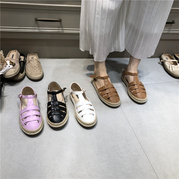 Eko bőrből készült női szandál lapos talppal