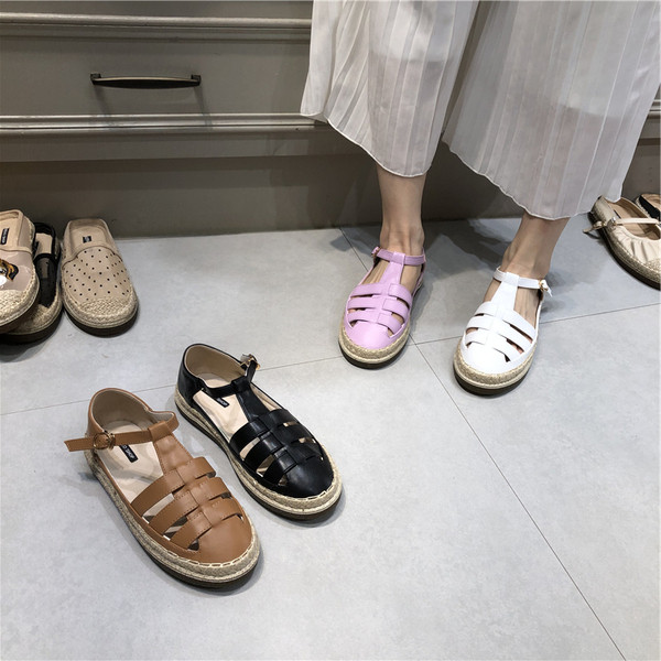 Eko bőrből készült női szandál lapos talppal