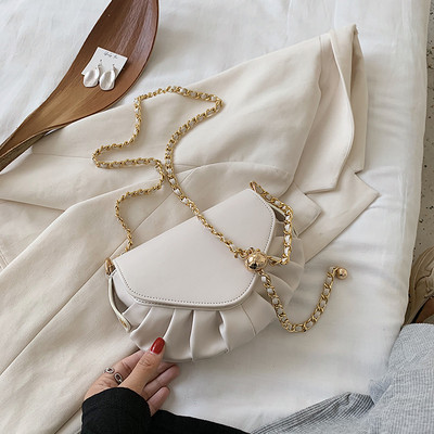 Eko bőrből készült stílusos női táska hosszú fémlánccal