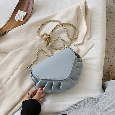 Eko bőrből készült stílusos női táska hosszú fémlánccal