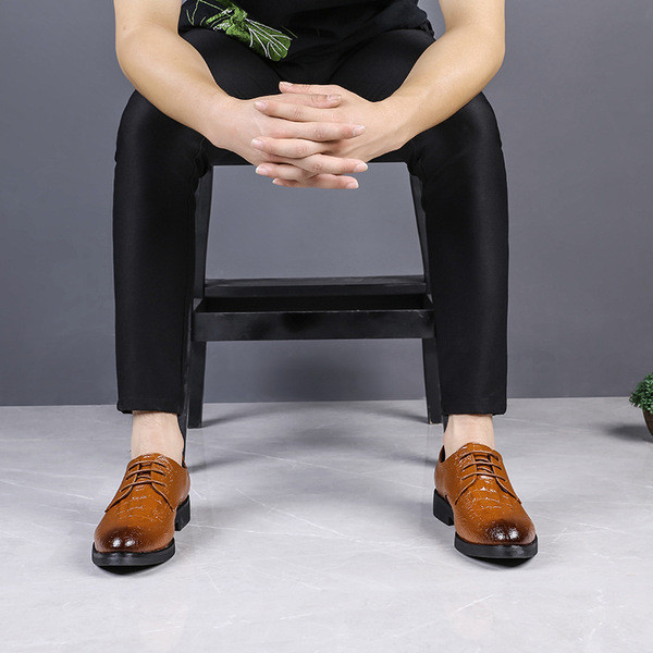 ÚJ modell férfi formális cipő állatmintával és fűzővel