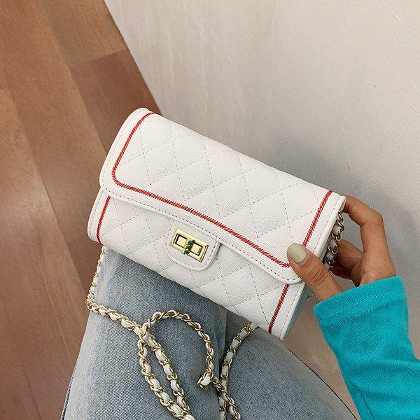 Eko bőrből készült modern női táska hosszú lánccal