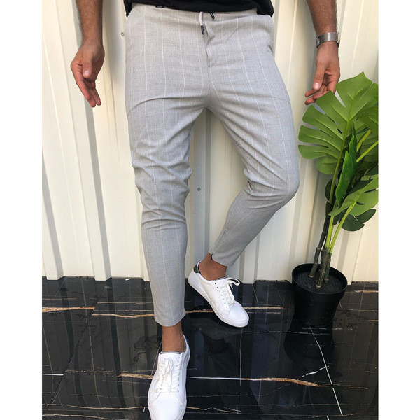 Divatos férfi nadrág Karcsú modell zsebekkel és cipzárral