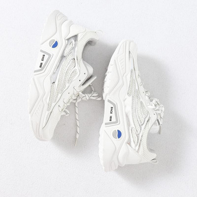 Νέο μοντέλο καλοκαιρινά αθλητικά παπούτσια από οικολογικό δέρμα και υφάσματα