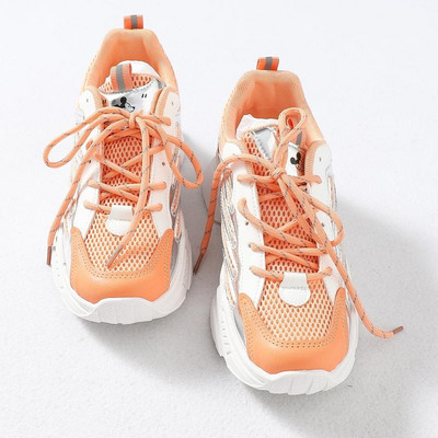 Νέο μοντέλο καλοκαιρινά αθλητικά παπούτσια από οικολογικό δέρμα και υφάσματα