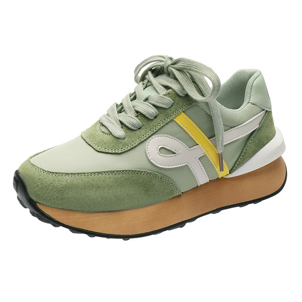 Naiste vabaaja tossud paelte ja lameda tallaga kolmes värvitoonis