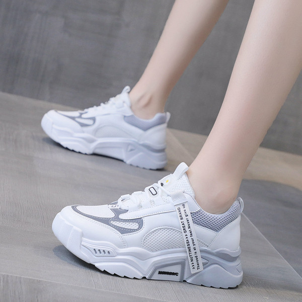 Γυναικεία πάνινα παπούτσια με κορδόνια και ψηλή σόλα