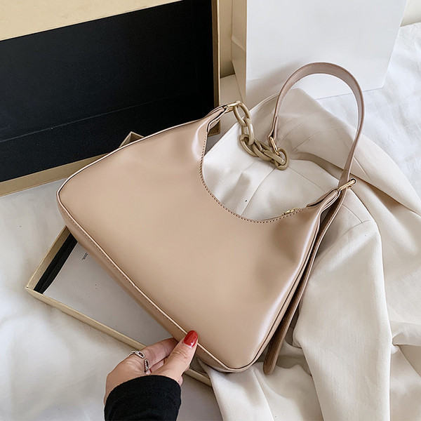 Naiste kaasaegne ökonahast ja lukuga kott