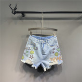 Modern női rövidnadrág rátéttel