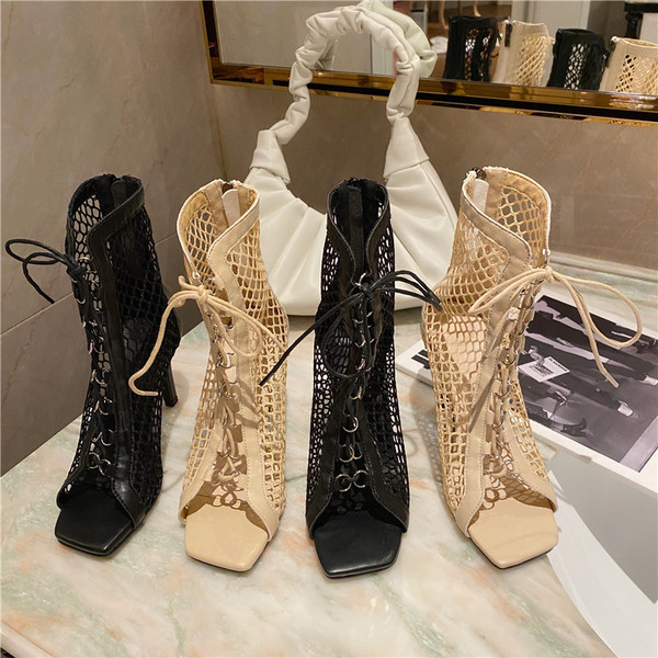 Női műbőr szandál fűzővel