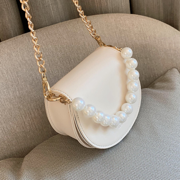 Modern női táska ökobőrből és gyöngyből