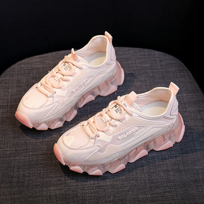 Női tornacipő új modellje szilikon talppal és fűzővel