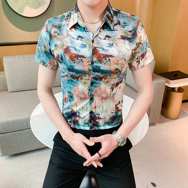 Modern, klasszikus férfi ing rövid ujjal, színes mintával