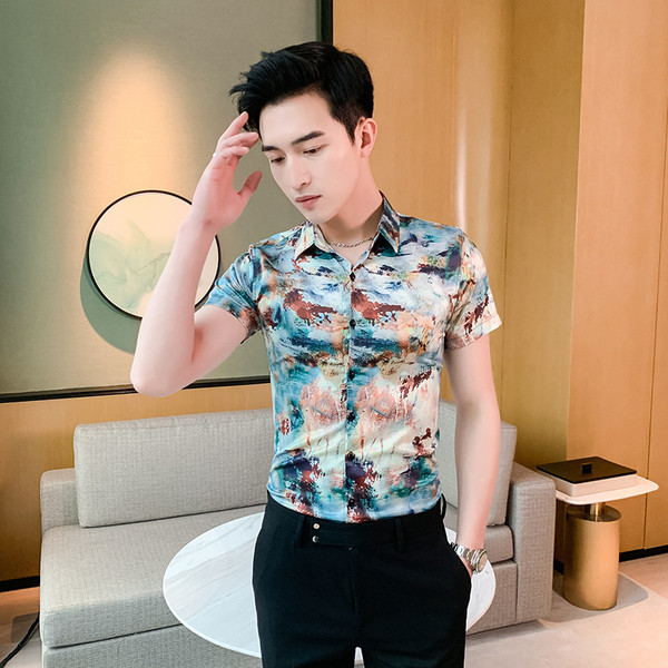 Modern, klasszikus férfi ing rövid ujjal, színes mintával