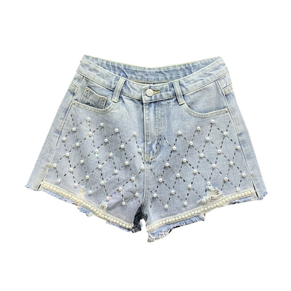 Női rövid farmer gyöngyökkel és szakadt elemekkel, kék színben