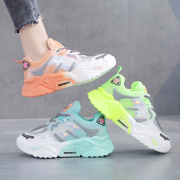 Alkalmi női színes tornacipő fűzős, lapos talppal