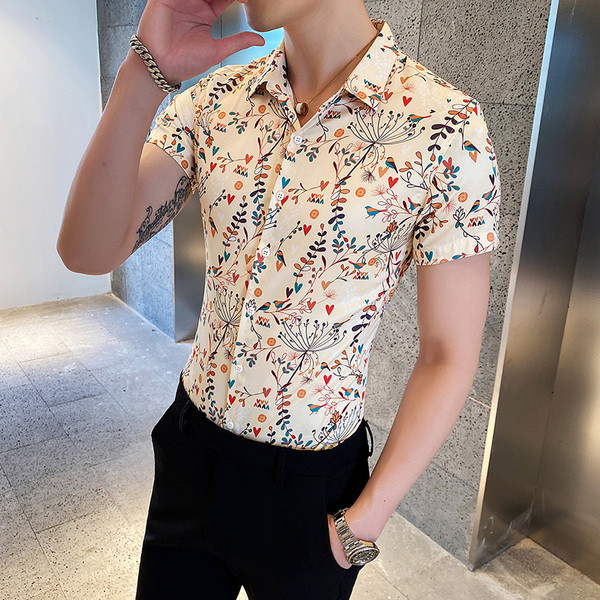 Elegáns férfi ing klasszikus gallérral és virágmintával