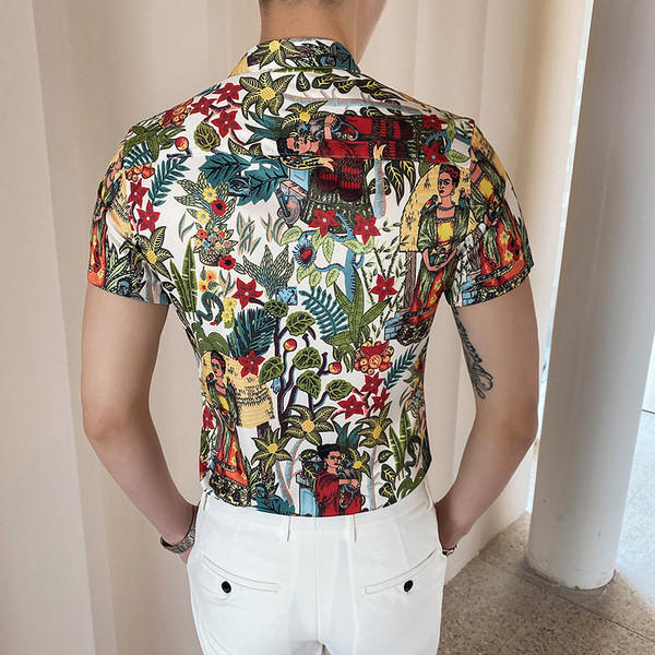 Moodne klassikalise krae ja lillemustriga meestesärk