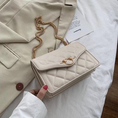 Stílusos női táska fém hosszú lánccal - öko bőr