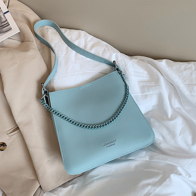 Eko bőrből készült alkalmi női táska két füllel