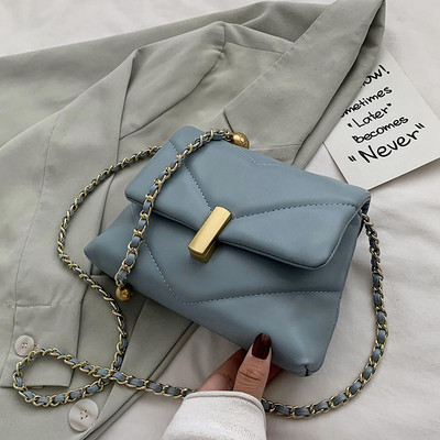 Moderna ženska torba od eko kože sa metalnim kopčanjem