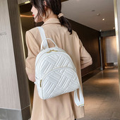 Modern női hátizsák öko bőrből, cipzárral