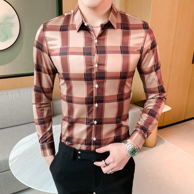 Modern férfi kockás ing klasszikus gallérral és hosszú ujjal