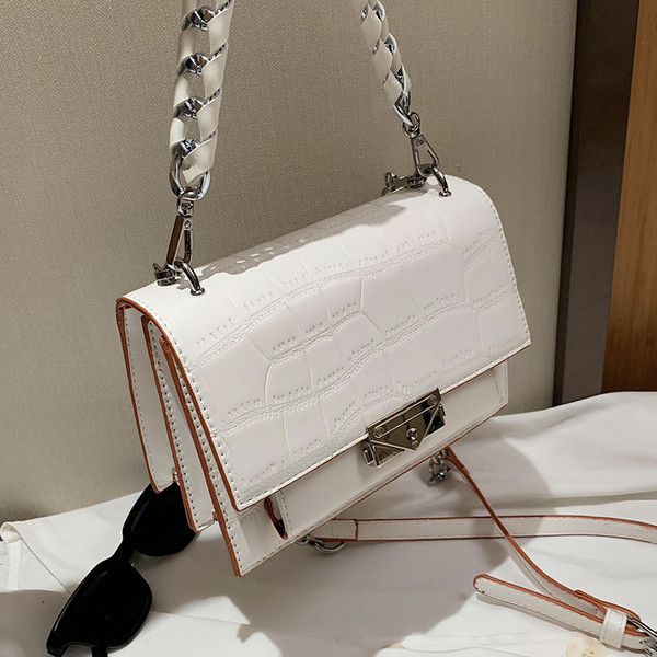 Naiste ökonahast pikkade ja lühikeste sangadega metallist kinnitusega kott