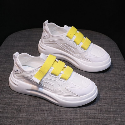 Női alkalmi tornacipő színes foltokkal, lapos talppal