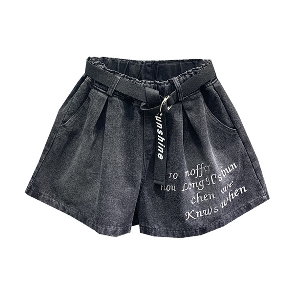 Női rövid farmer rátéttel és övig terjedő modellel