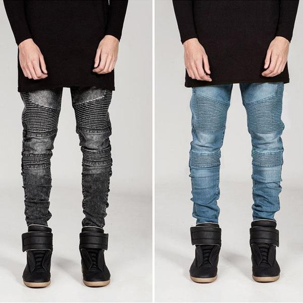 Férfi modern farmerhez illeszkedő modell