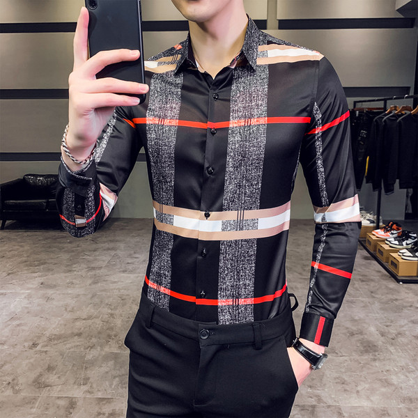 Elegáns férfi ing klasszikus gallérral és hosszú ujjal