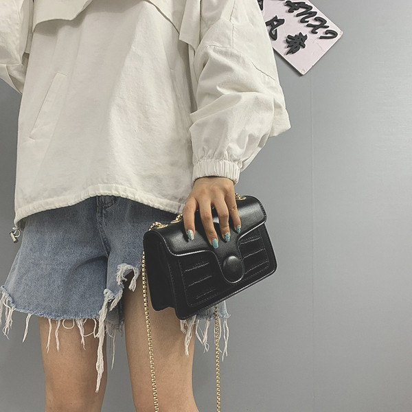 Naiste nahast kott metallist ketiga kolmes värvitoonis