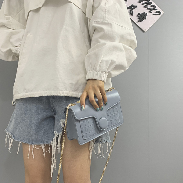 Naiste nahast kott metallist ketiga kolmes värvitoonis