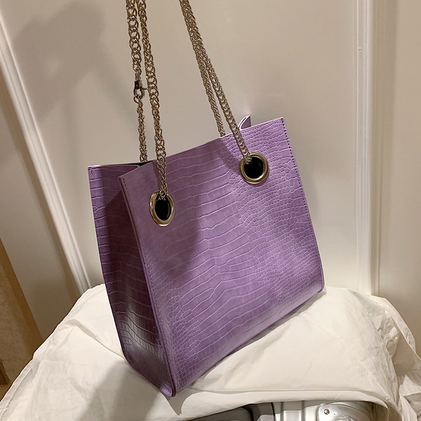 Modern női táska fém rövid fogantyúval