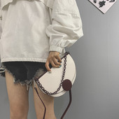 Női táska hosszú füllel, öko bőrből